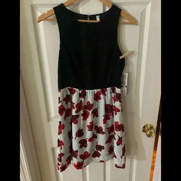 ‎Kensie - Picture 1 of 3